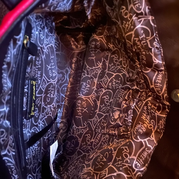 Hot pink and black faux leather Betsey Johnson tote - Picture 4 of 4